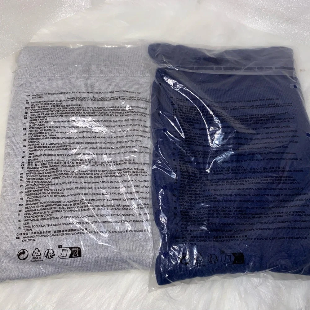 2 pc. New 100 % Cotton turtlenecks sweaters size 8/10 kids